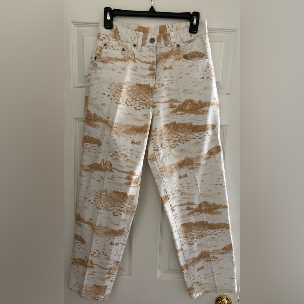 LL Bean Days Gone By Stylish Tan and White SZ PT 6 Jeans